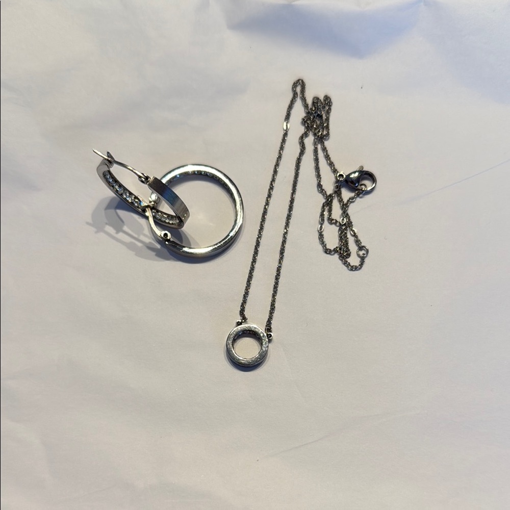 Elegant Silver Jewelry Set